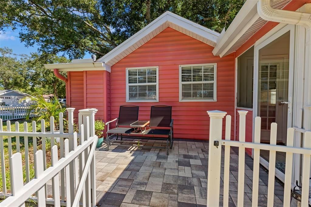 На продажу: $419,999 (3 спален, 2 ванн, 1128 Квадратных фут)