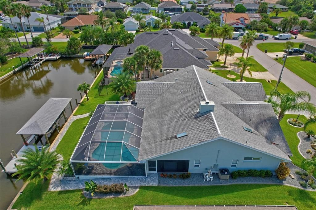 Activo con contrato: $889,999 (3 camas, 2 baños, 2202 Pies cuadrados)