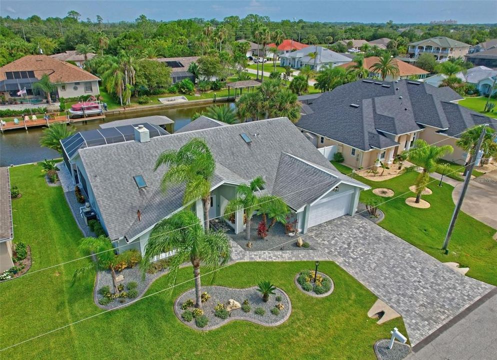 Activo con contrato: $889,999 (3 camas, 2 baños, 2202 Pies cuadrados)
