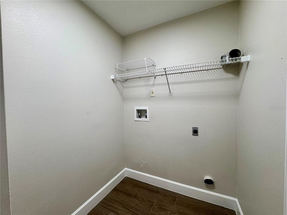 В аренду: $2,495 (3 спален, 2 ванн, 1457 Квадратных фут)