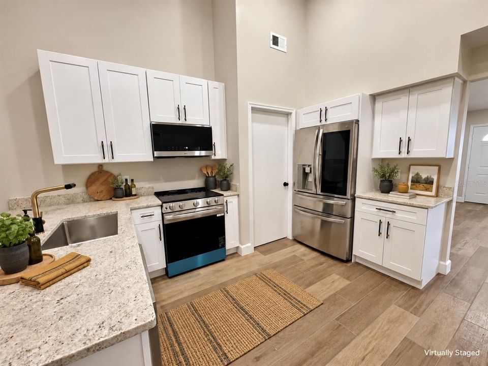 В аренду: $2,495 (3 спален, 2 ванн, 1457 Квадратных фут)