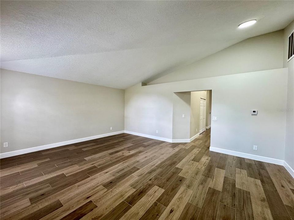 В аренду: $2,495 (3 спален, 2 ванн, 1457 Квадратных фут)