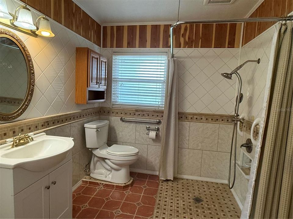En Venta: $337,500 (3 camas, 2 baños, 2034 Pies cuadrados)