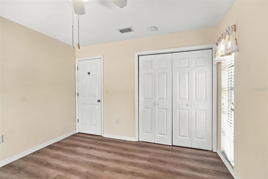 For Sale: $129,000 (2 beds, 2 baths, 1016 Square Feet)