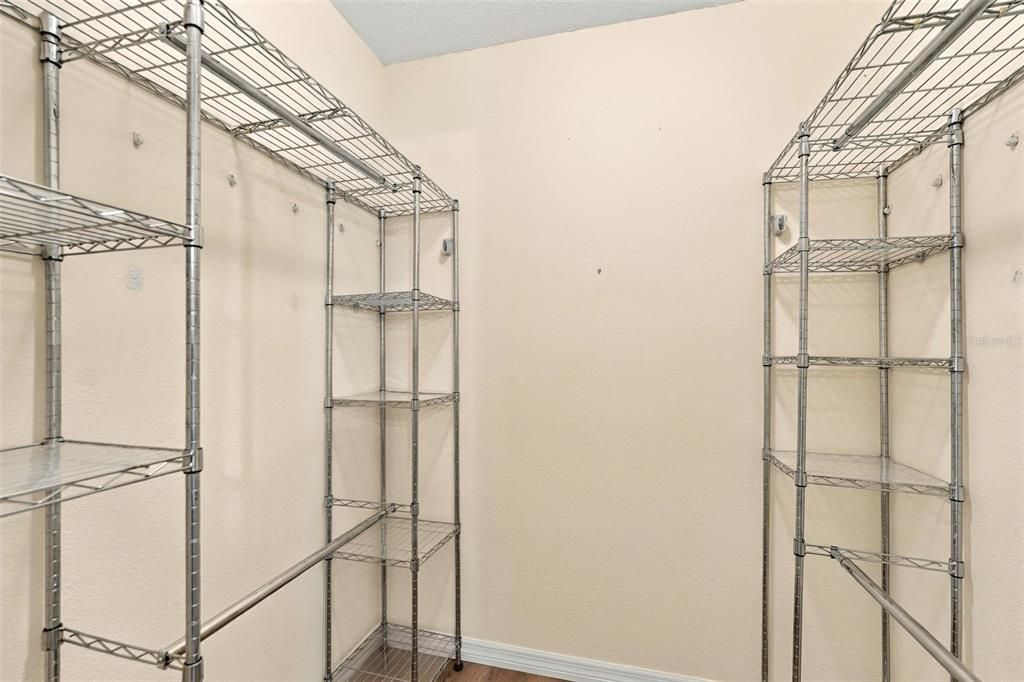 For Sale: $129,000 (2 beds, 2 baths, 1016 Square Feet)