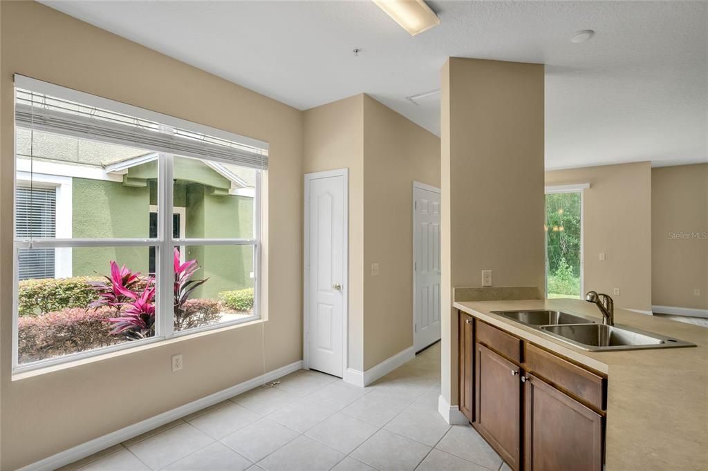 For Rent: $2,500 (3 beds, 2 baths, 1544 Square Feet)