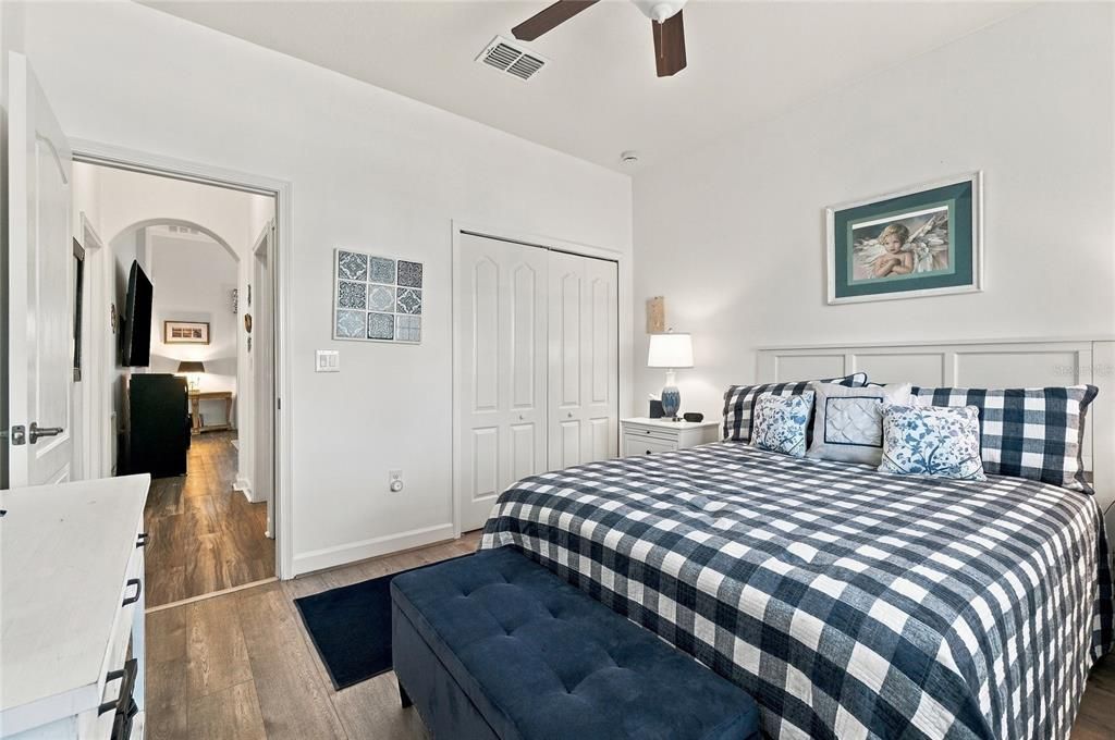 En Venta: $359,900 (2 camas, 2 baños, 1871 Pies cuadrados)