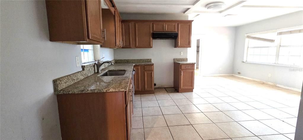 For Sale: $265,000 (3 beds, 2 baths, 1748 Square Feet)