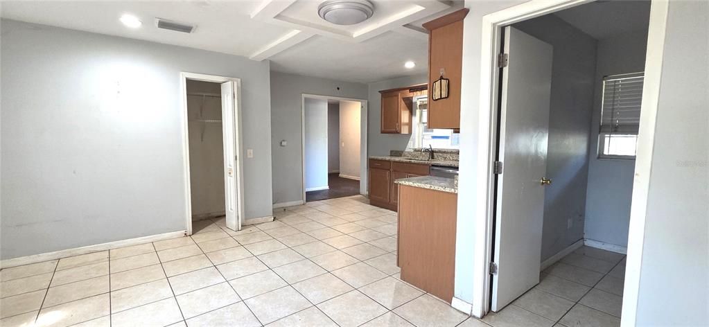 For Sale: $265,000 (3 beds, 2 baths, 1748 Square Feet)