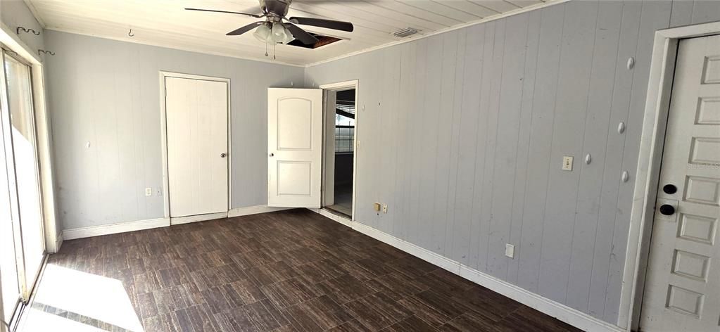 For Sale: $265,000 (3 beds, 2 baths, 1748 Square Feet)