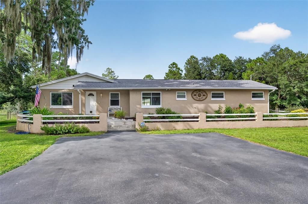 For Sale: $864,000 (5 beds, 0 baths, 2498 Square Feet)