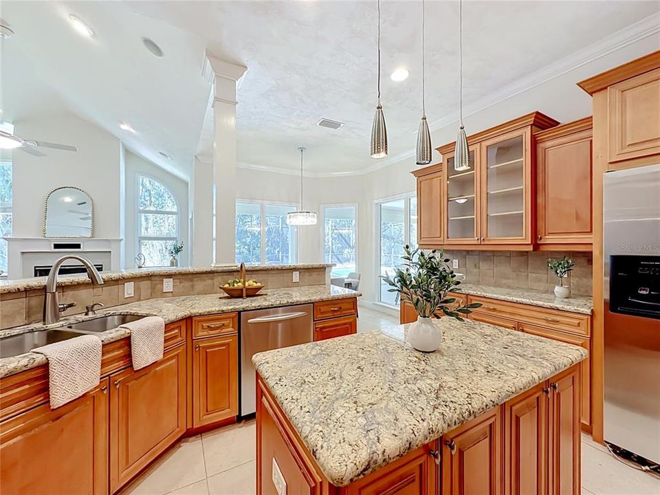 En Venta: $799,999 (5 camas, 4 baños, 3351 Pies cuadrados)