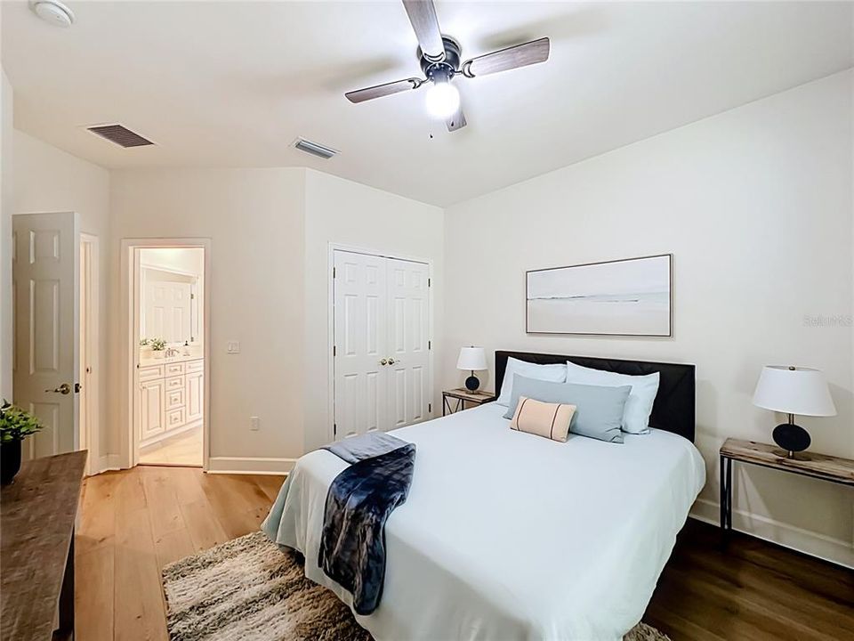En Venta: $799,999 (5 camas, 4 baños, 3351 Pies cuadrados)