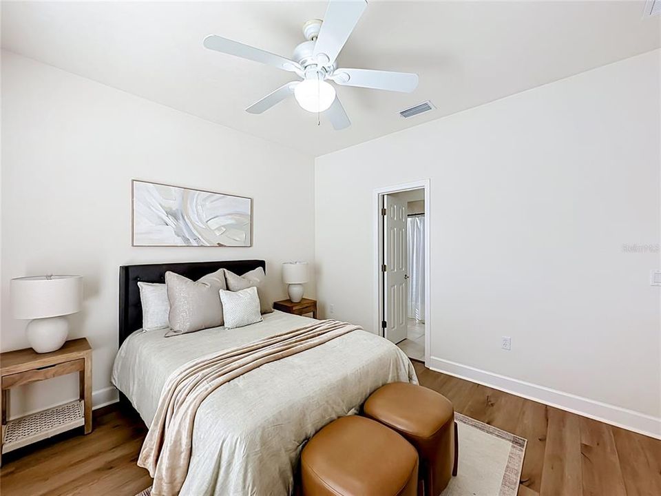 En Venta: $799,999 (5 camas, 4 baños, 3351 Pies cuadrados)