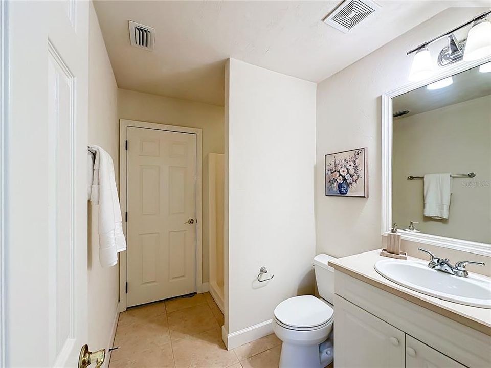 En Venta: $799,999 (5 camas, 4 baños, 3351 Pies cuadrados)