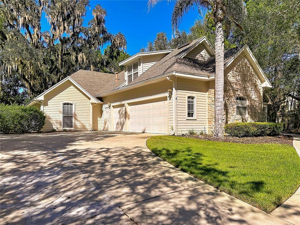 En Venta: $799,999 (5 camas, 4 baños, 3351 Pies cuadrados)