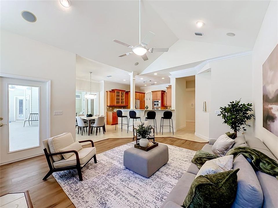 En Venta: $799,999 (5 camas, 4 baños, 3351 Pies cuadrados)