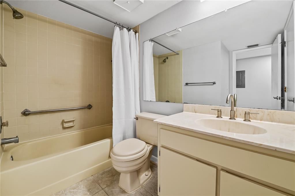 En Venta: $139,900 (2 camas, 1 baños, 850 Pies cuadrados)