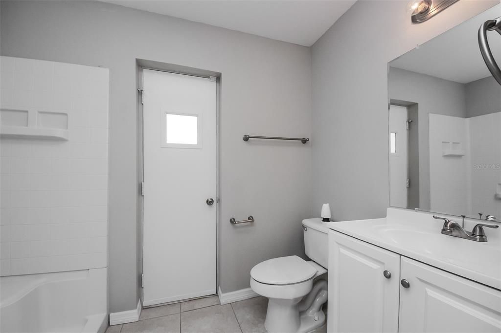 For Rent: $2,245 (4 beds, 2 baths, 2088 Square Feet)