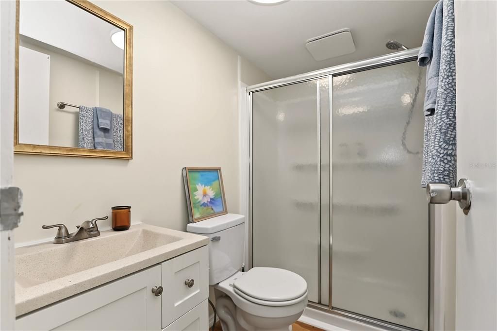 For Sale: $173,000 (2 beds, 1 baths, 644 Square Feet)