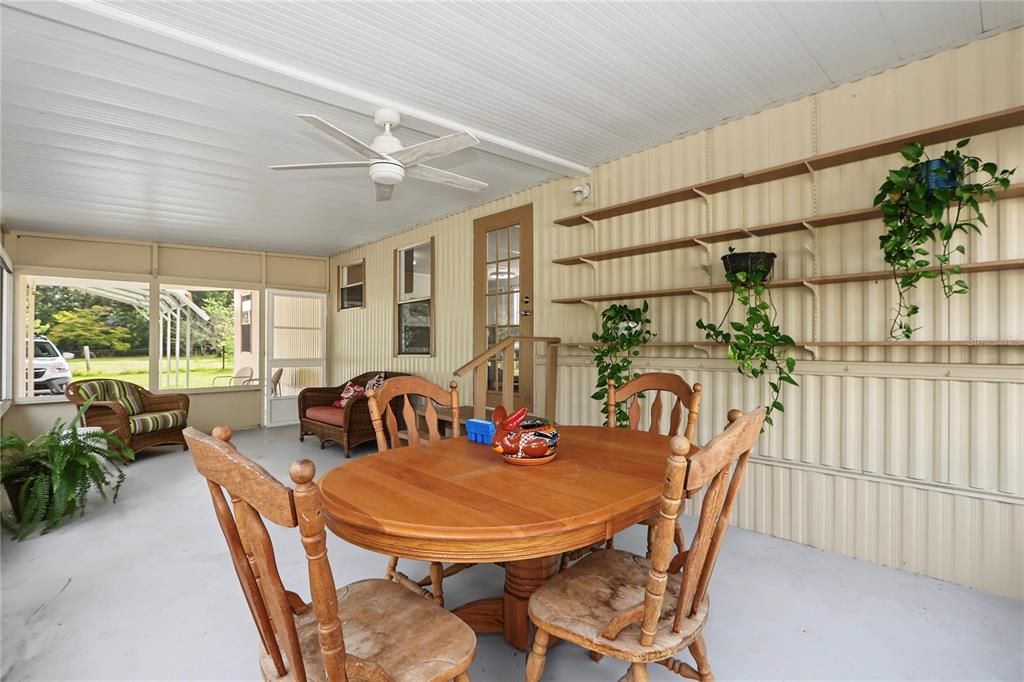 For Sale: $173,000 (2 beds, 1 baths, 644 Square Feet)