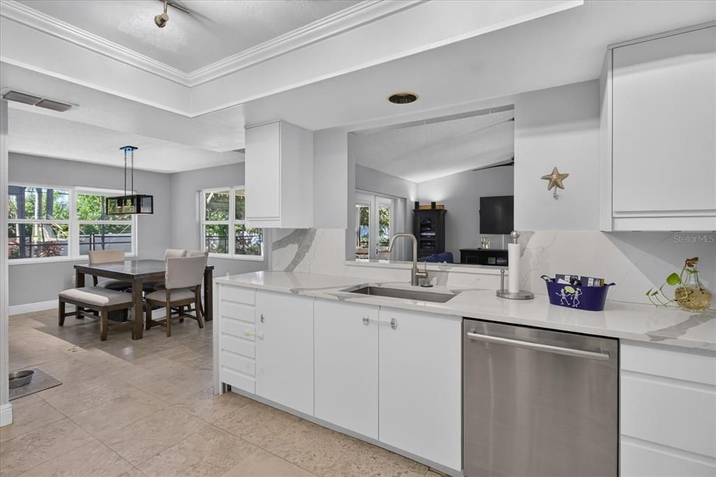 : $615,000 (3 спален, 2 ванн, 1813 Квадратных фут)