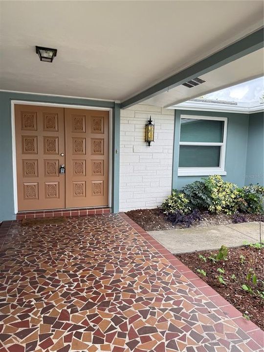 For Rent: $1,950 (4 beds, 2 baths, 1547 Square Feet)