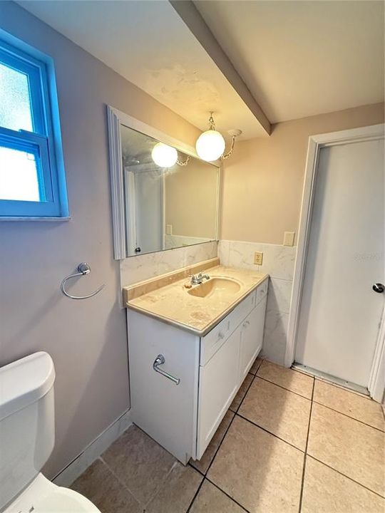 For Rent: $1,950 (4 beds, 2 baths, 1547 Square Feet)