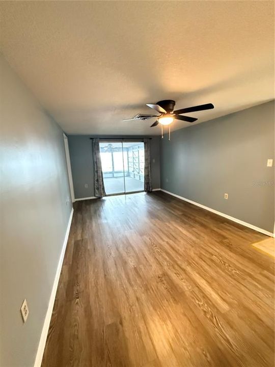 For Rent: $1,950 (4 beds, 2 baths, 1547 Square Feet)