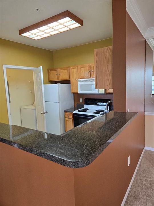 For Sale: $142,000 (1 beds, 1 baths, 750 Square Feet)