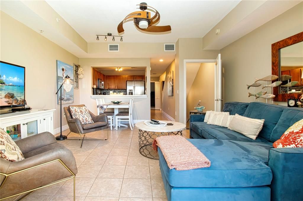 For Sale: $439,900 (3 beds, 3 baths, 1417 Square Feet)