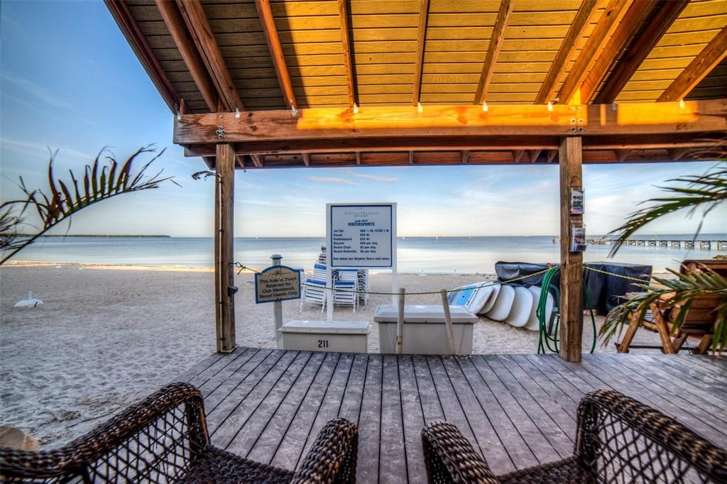 For Sale: $439,900 (3 beds, 3 baths, 1417 Square Feet)