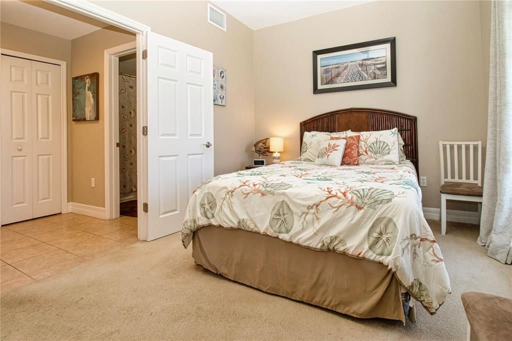 For Sale: $439,900 (3 beds, 3 baths, 1417 Square Feet)