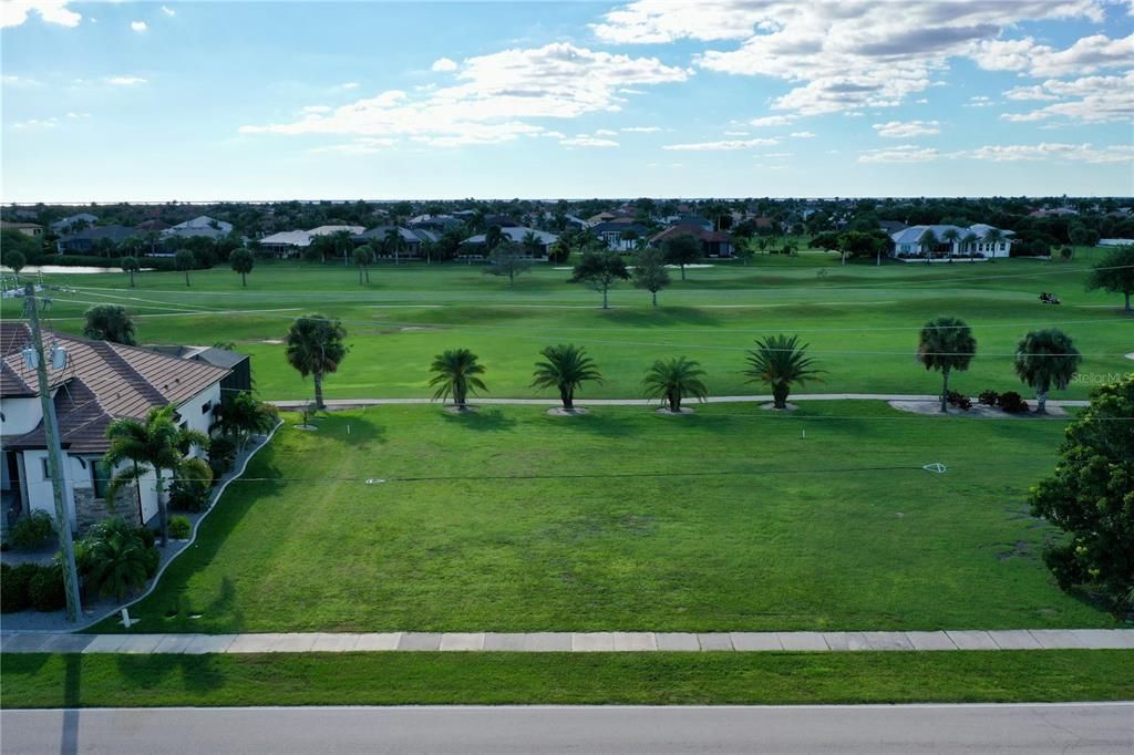 На продажу: $145,000 (0.28 acres)