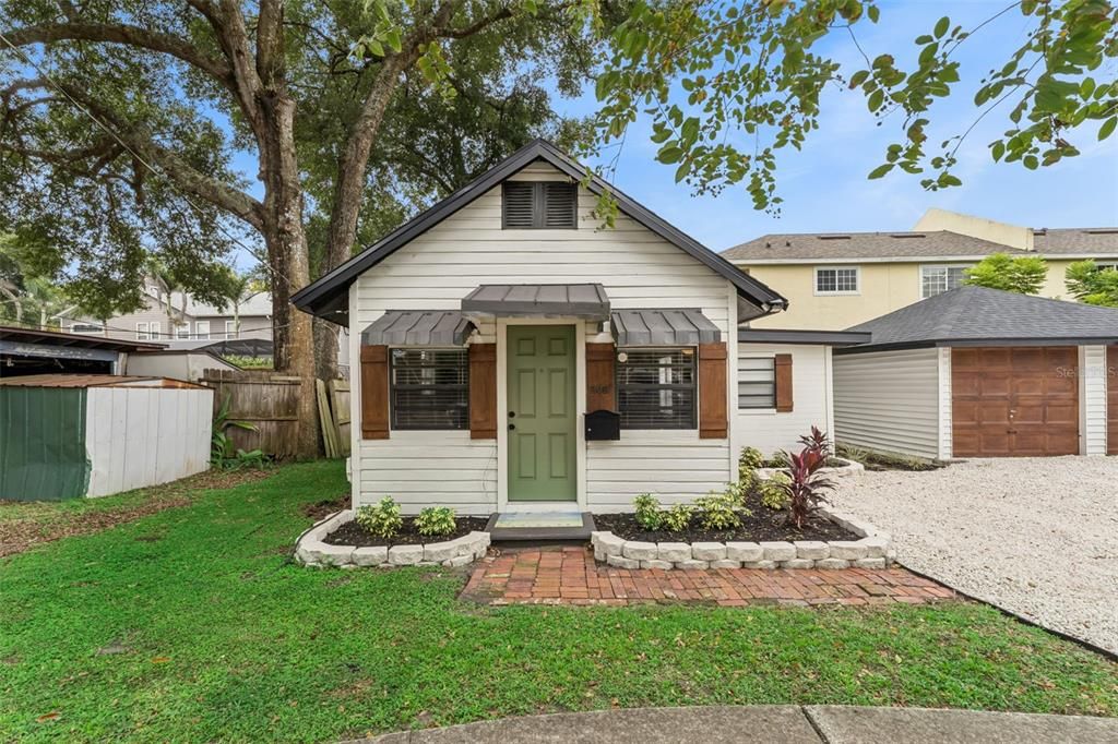 En Venta: $795,000 (5 camas, 0 baños, 2375 Pies cuadrados)