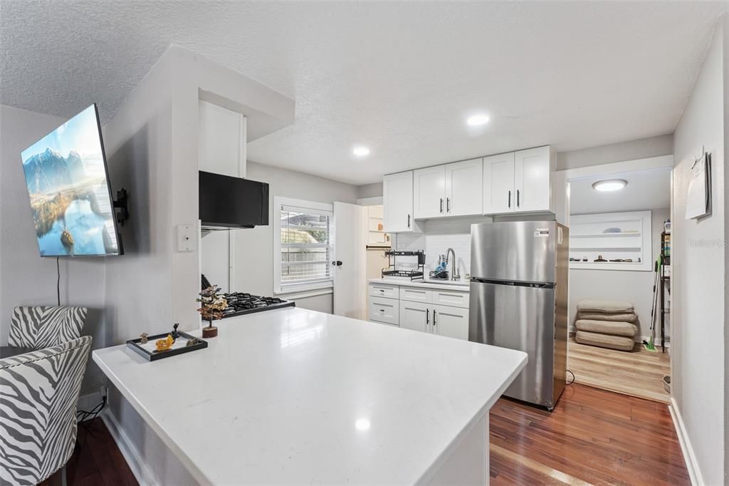 En Venta: $795,000 (5 camas, 0 baños, 2375 Pies cuadrados)