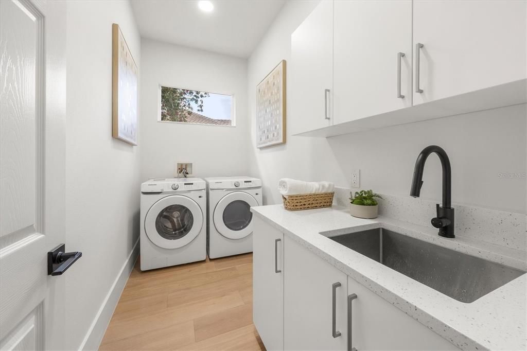 En Venta: $1,949,000 (4 camas, 3 baños, 3093 Pies cuadrados)