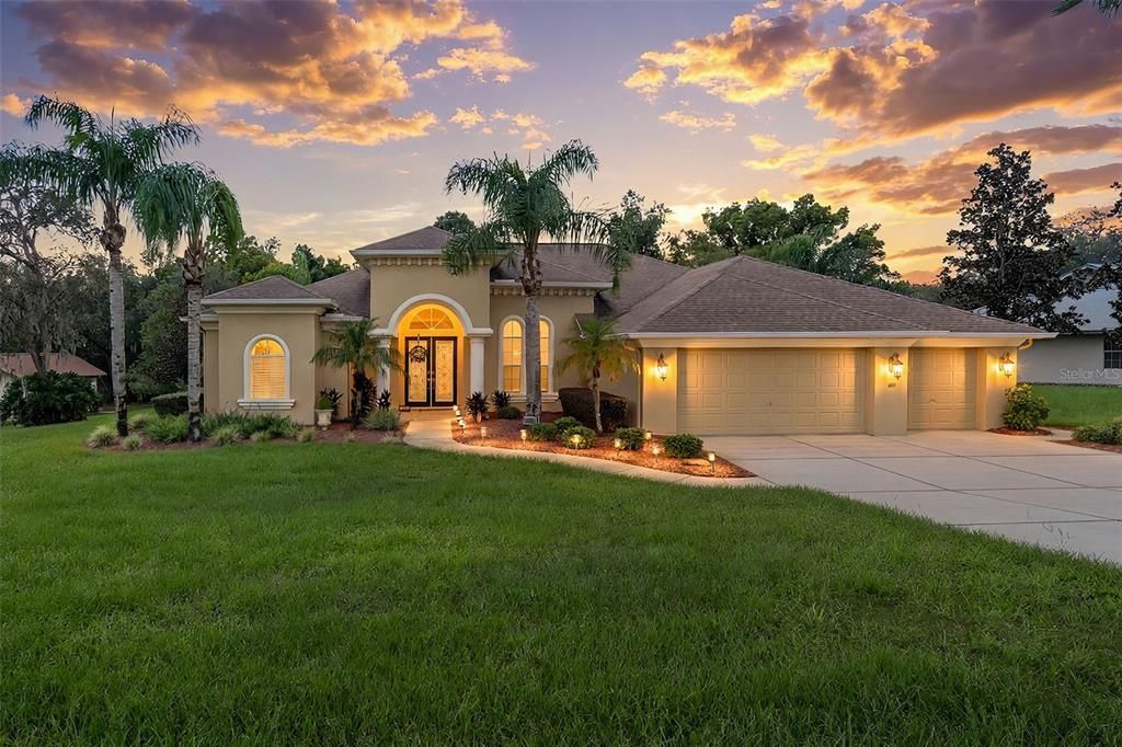 For Sale: $554,900 (4 beds, 3 baths, 2994 Square Feet)
