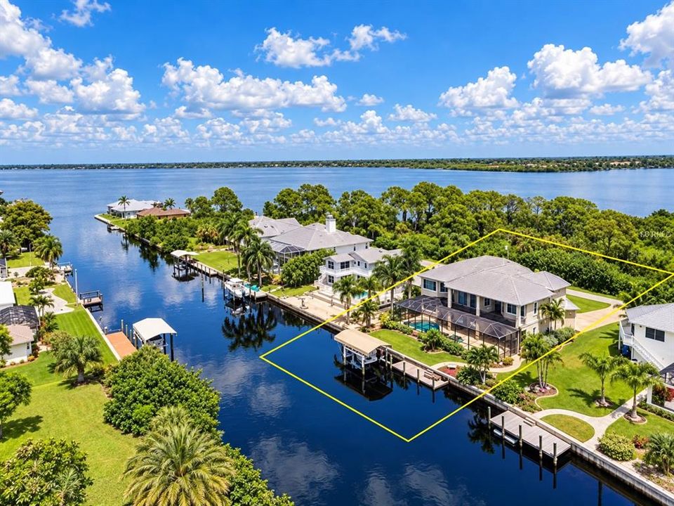 На продажу: $1,785,000 (6 спален, 4 ванн, 4777 Квадратных фут)