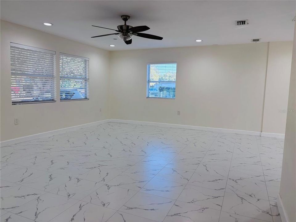 For Sale: $214,900 (4 beds, 2 baths, 1382 Square Feet)
