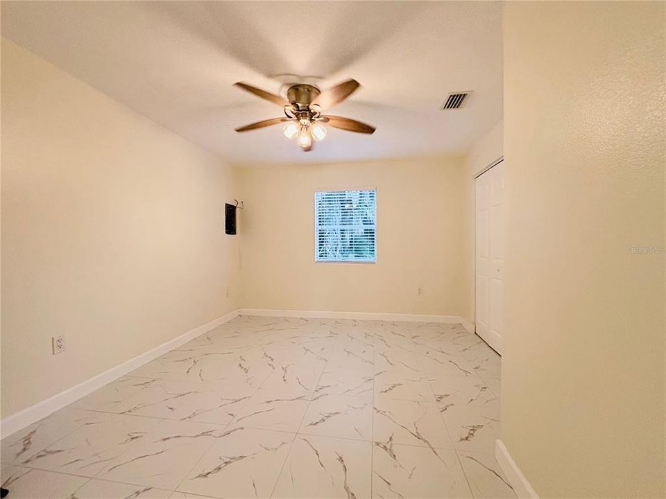 For Sale: $214,900 (4 beds, 2 baths, 1382 Square Feet)