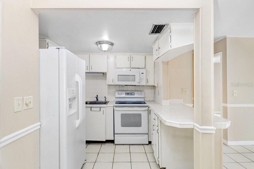 Active With Contract: $75,000 (1 beds, 1 baths, 710 Square Feet)