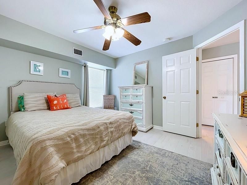 En Venta: $1,346,200 (3 camas, 3 baños, 2195 Pies cuadrados)