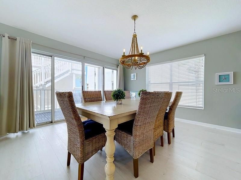 En Venta: $1,346,200 (3 camas, 3 baños, 2195 Pies cuadrados)