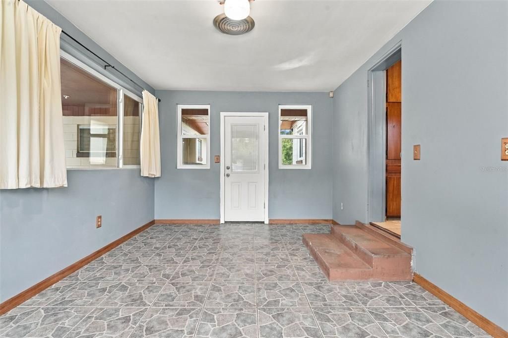 En Venta: $249,900 (3 camas, 2 baños, 1392 Pies cuadrados)