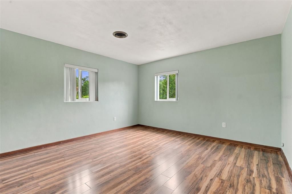 En Venta: $249,900 (3 camas, 2 baños, 1392 Pies cuadrados)
