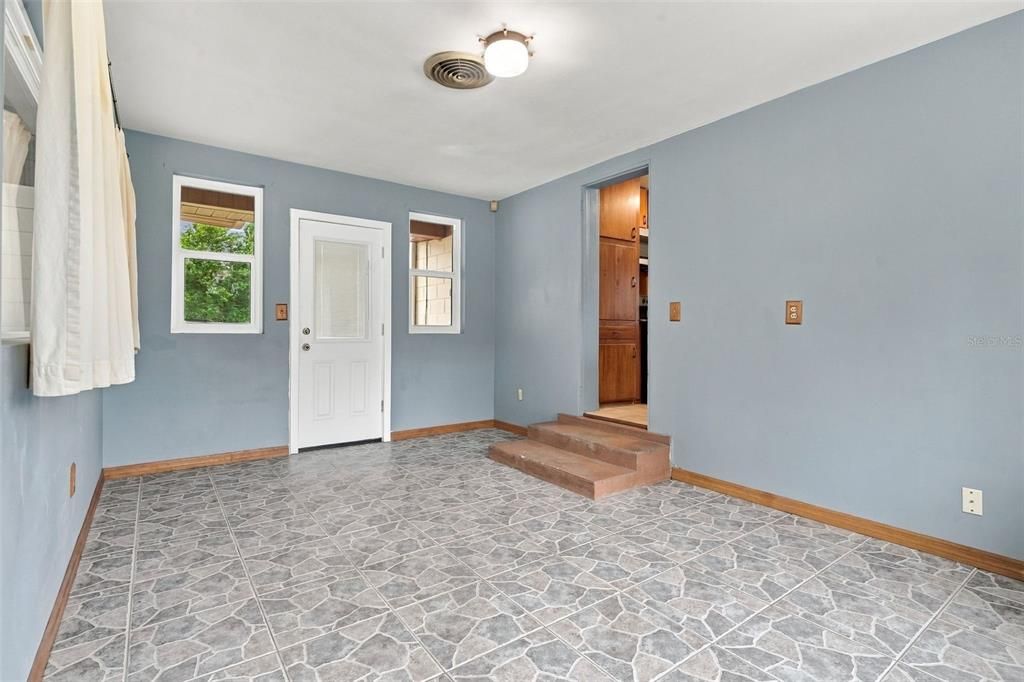 En Venta: $249,900 (3 camas, 2 baños, 1392 Pies cuadrados)