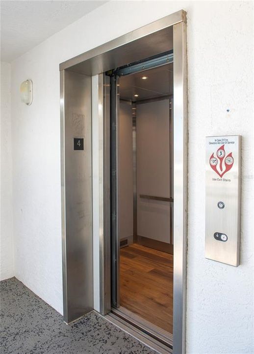 На продажу: $269,900 (1 спален, 1 ванн, 697 Квадратных фут)
