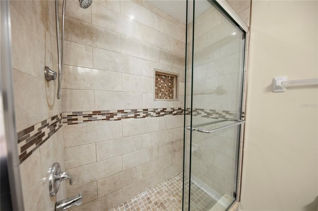 На продажу: $399,000 (3 спален, 2 ванн, 1544 Квадратных фут)
