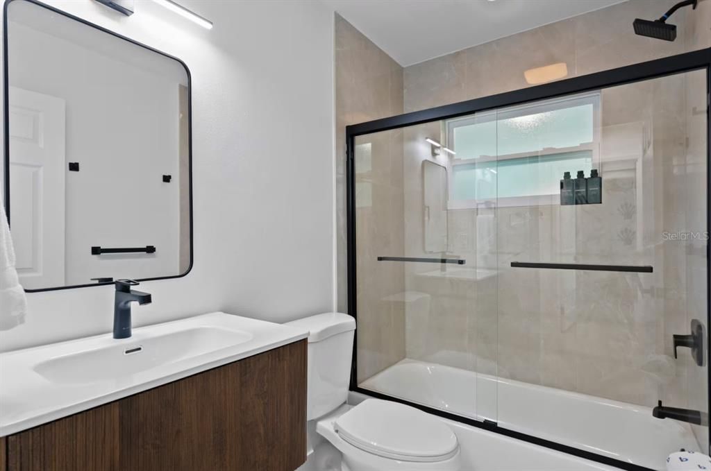 For Sale: $1,075,000 (4 beds, 3 baths, 2250 Square Feet)